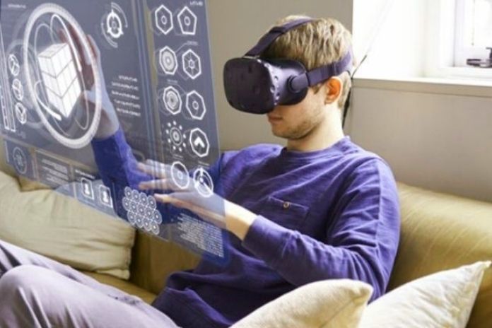 Virtual And Augmented Reality Are Transforming The Educational Experience (1)