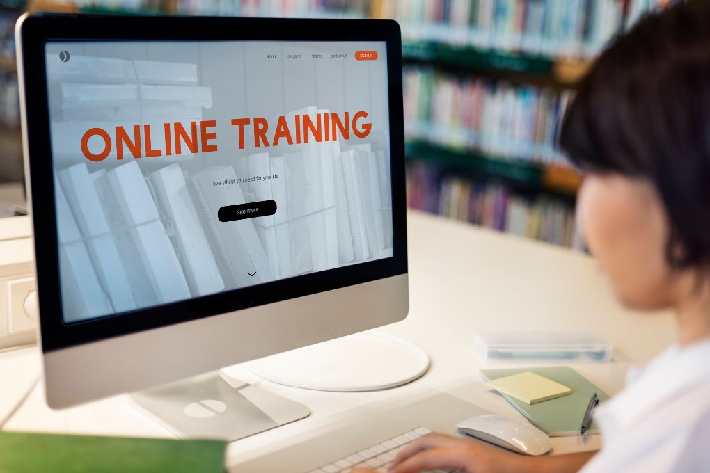 Online Training What It Is, Advantages And Disadvantages